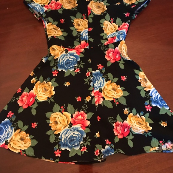 Forever 21 Floral Print Dress - Picture 6 of 6